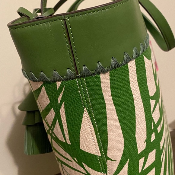 Kate Spade 
The Pier Palm
Fronds Canvas Medium‎ Tote NWT - Picture 7 of 11